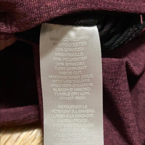 Z by Zella Burgundy High Rise Capri Size Medium - Picture 7 of 7